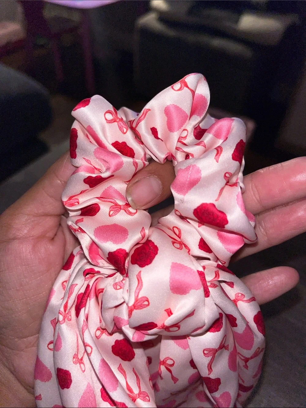 Roses and bow silky long hair tie